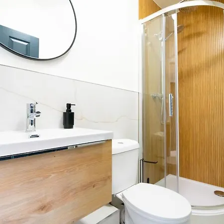 Prime Headingley Location *