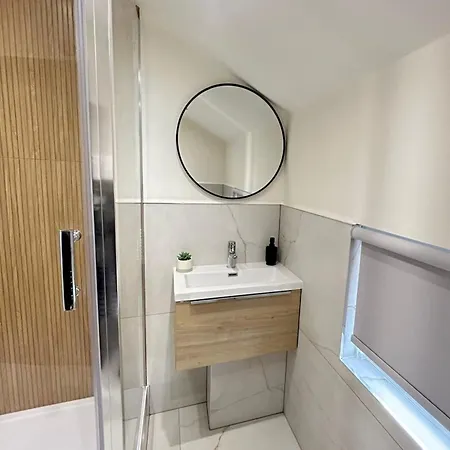 Prime Headingley Location Apartament