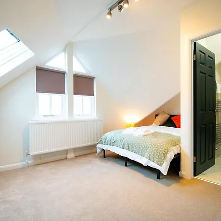 Prime Headingley Location Apartament