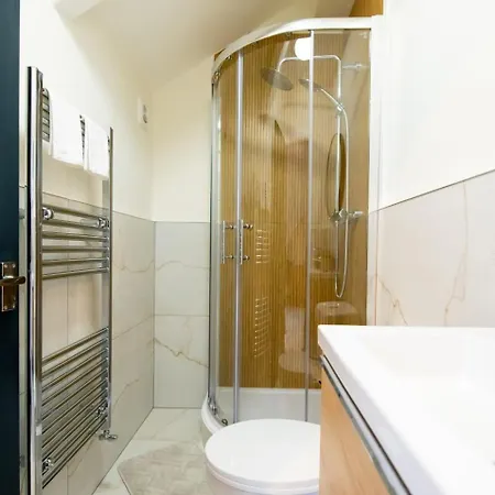 Prime Headingley Location